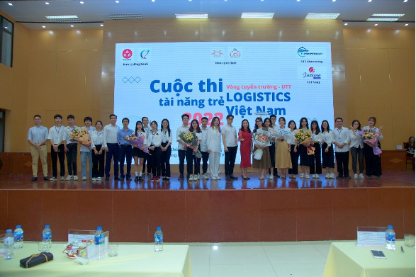 TOP SHIPPING Việt Nam tham dự Vòng tuyển trường Cuộc thi tài năng trẻ Logistics Việt Nam của trường Đại học Công nghệ Giao thông vận tải (UTT) với vai trò Nhà tài trợ Kim Cương